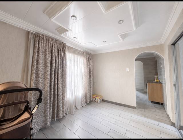 3 BEDROOM HOUSE FOR SALE IN SEBOKENG ZONE 17